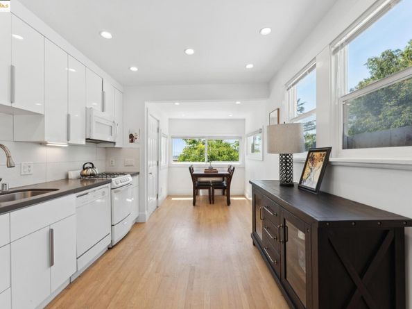 2823 11Th Ave C, Oakland CA 94610