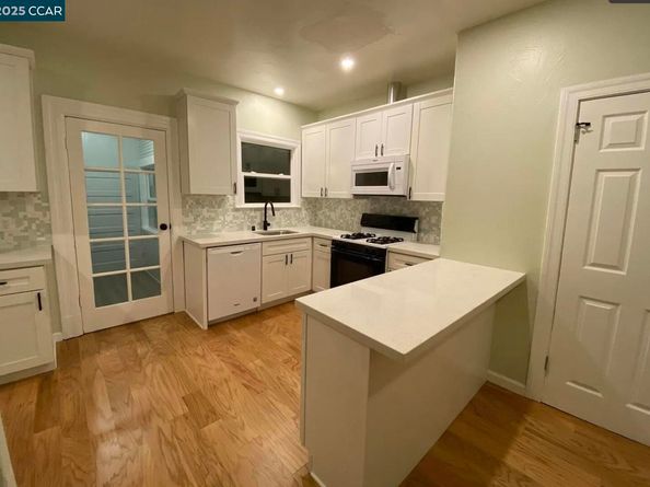 2012 E 15Th St, Oakland CA 94606