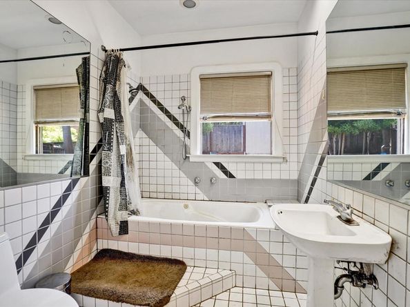 5378 Broadway, Oakland CA 94618