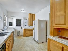 5378 Broadway, Oakland CA 94618