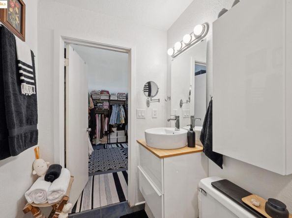 4053 Harlan St 217, Emeryville CA 94608