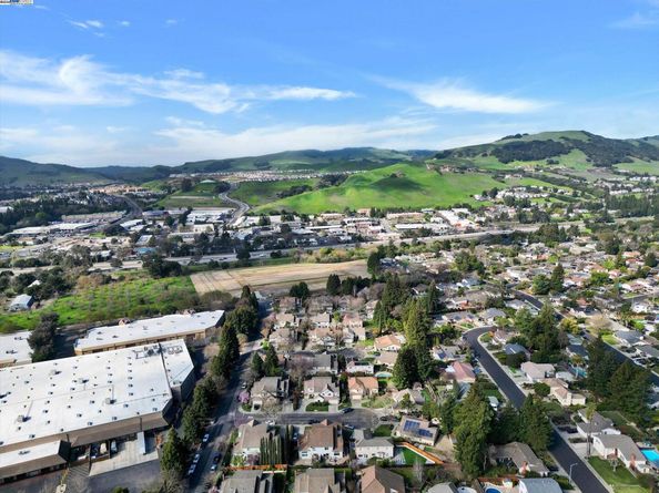 30 San Vicente Ct, Danville CA 94526