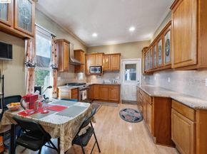 343 Lincoln Ave, Alameda CA 94501