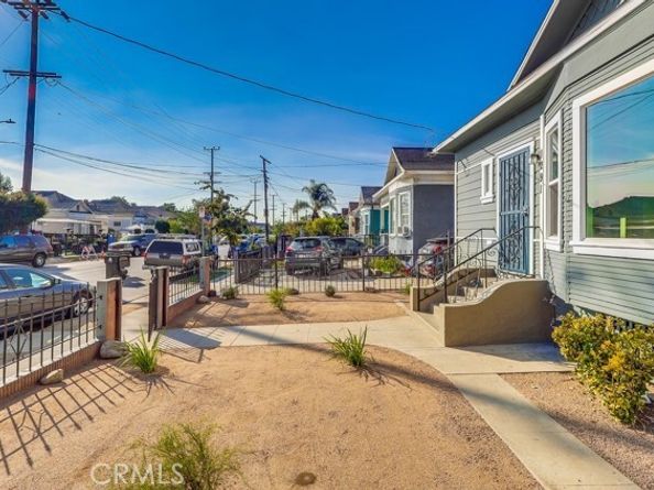 1291 E 40th, Los Angeles CA 90011