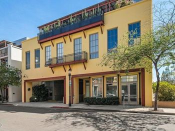 50 W Dayton Street