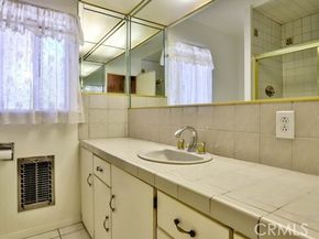 15841 Marlin Place, Van Nuys (los Angeles) CA 91406