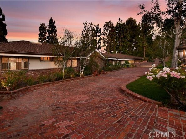 16172 Royal Oak Road, Encino (los Angeles) CA 91436