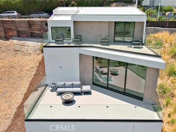 5130 Medina, Woodland Hills (los Angeles) CA 91364