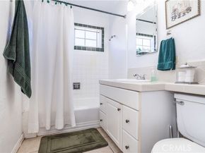 12849 Montague, Pacoima (los Angeles) CA 91331