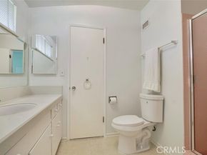 5900 Kentland Avenue, Woodland Hills (los Angeles) CA 91367