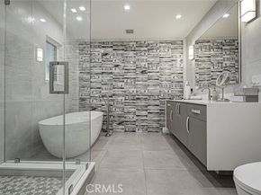 10555 Art Street, Burbank CA 91040