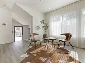 10555 Art Street, Burbank CA 91040