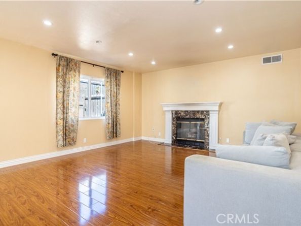 12335 Hilldale Court, Pacoima (los Angeles) CA 91331