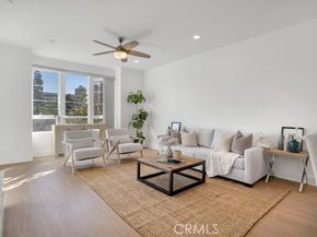 10832 W Riverton Court, Toluca Lake (los Angeles) CA 91602