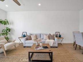 10832 W Riverton Court, Toluca Lake (los Angeles) CA 91602