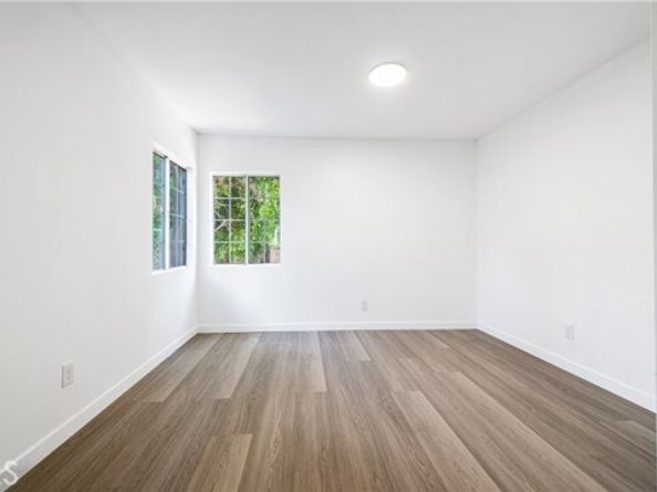 15948 Wyandotte Street, Los Angeles CA 91406