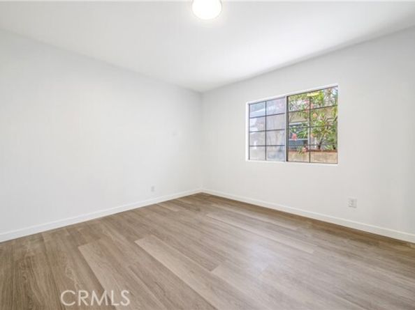 15948 Wyandotte Street, Los Angeles CA 91406