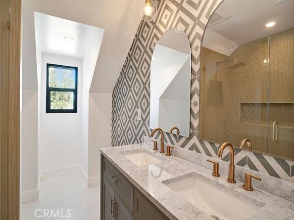 6667 Royer Avenue, West Hills (los Angeles) CA 91307