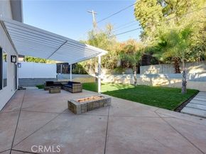 22237 Buena Ventura Street, Woodland Hills (los Angeles) CA 91364