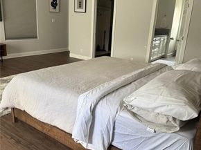 22237 Buena Ventura Street, Woodland Hills (los Angeles) CA 91364