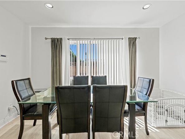 16428 Halsted Street, Northridge (los Angeles) CA 91343