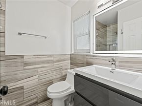 16428 Halsted Street, Northridge (los Angeles) CA 91343