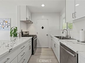 16428 Halsted Street, Northridge (los Angeles) CA 91343
