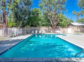 19928 Chase Street 17, Winnetka (los Angeles) CA 91306