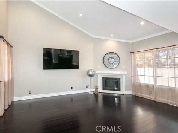 19928 Chase Street 17, Winnetka (los Angeles) CA 91306
