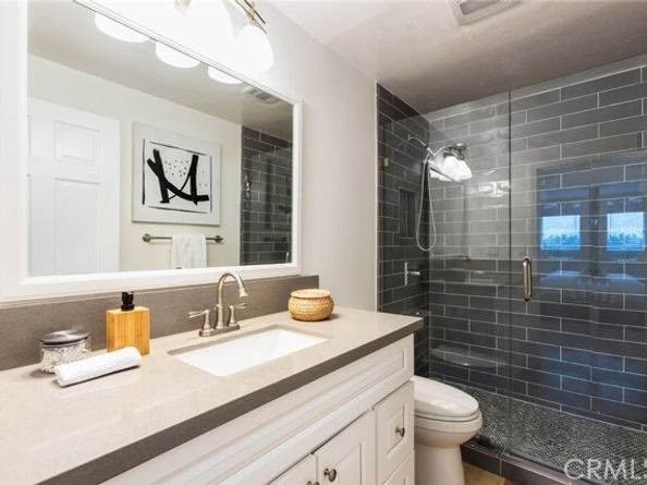 22253 Del Valle Street, Woodland Hills (los Angeles) CA 91364