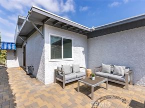 22253 Del Valle Street, Woodland Hills (los Angeles) CA 91364