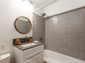 22253 Del Valle Street, Woodland Hills (los Angeles) CA 91364