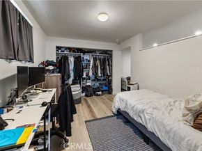 18557 Napa Street, Northridge (los Angeles) CA 91324