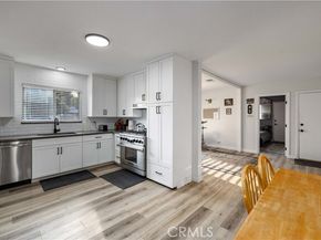 18557 Napa Street, Northridge (los Angeles) CA 91324