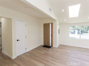 15724 Chase Street, North Hills (los Angeles) CA 91343