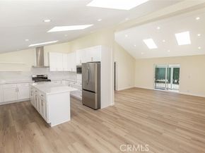 15724 Chase Street, North Hills (los Angeles) CA 91343