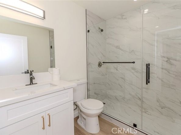 15724 Chase Street, North Hills (los Angeles) CA 91343