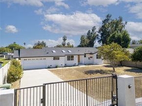 15724 Chase Street, North Hills (los Angeles) CA 91343
