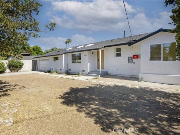 15724 Chase Street, North Hills (los Angeles) CA 91343