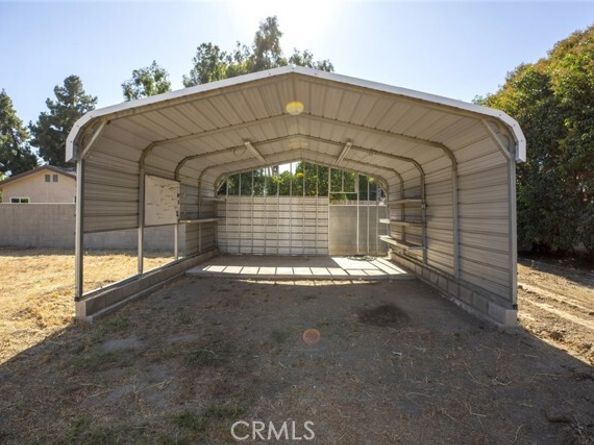 15724 Chase Street, North Hills (los Angeles) CA 91343