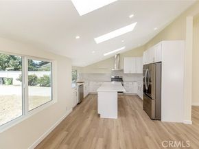 15724 Chase Street, North Hills (los Angeles) CA 91343