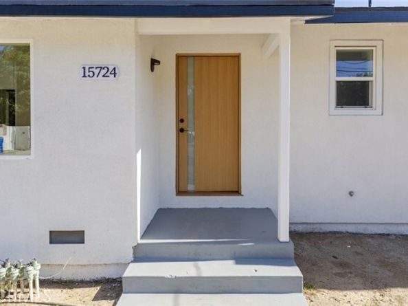15724 Chase Street, North Hills (los Angeles) CA 91343