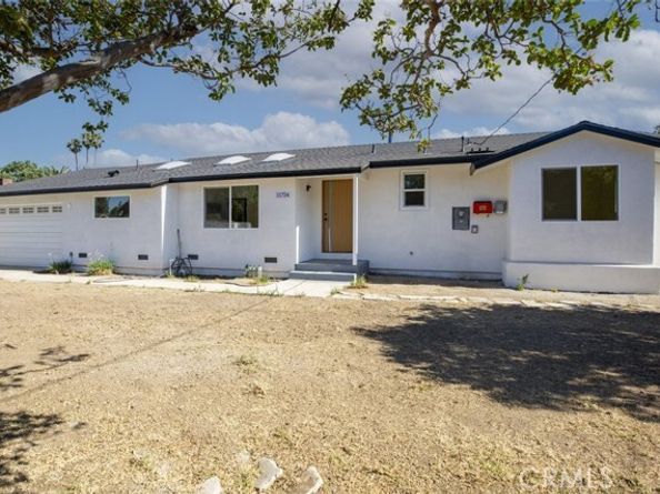 15724 Chase Street, North Hills (los Angeles) CA 91343