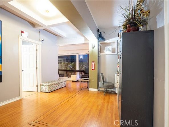 2823 W 8th Street, Los Angeles CA 90005