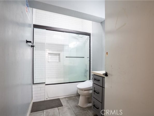 2823 W 8th Street, Los Angeles CA 90005