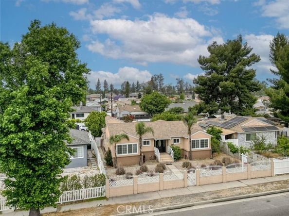 7857 Whitsett Avenue, North Hollywood (los Angeles) CA 91605