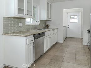 7857 Whitsett Avenue, North Hollywood (los Angeles) CA 91605