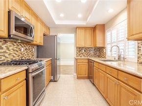 10101 Hanna Avenue, Chatsworth (los Angeles) CA 91311