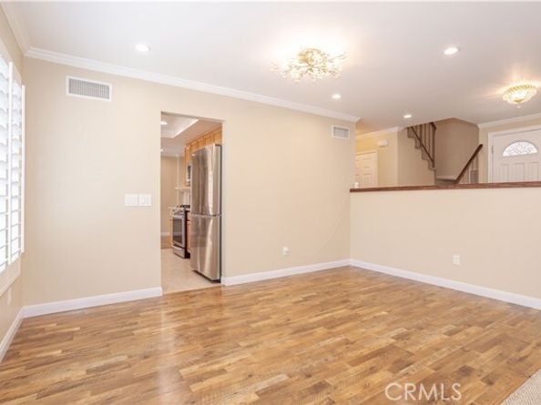 10101 Hanna Avenue, Chatsworth (los Angeles) CA 91311
