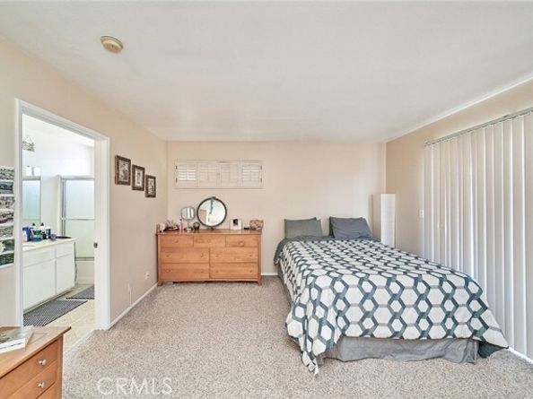 17225 Chatsworth Street 111, Granada Hills (los Angeles) CA 91344